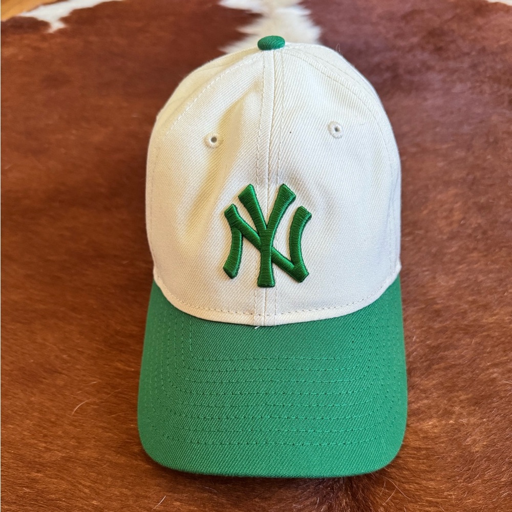 NEW ERA | New York Yankees Green and Cream Cap